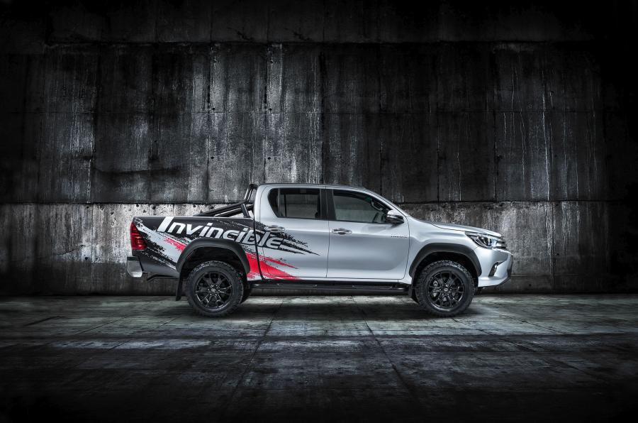  Toyota Hilux Invincible 50 2017 года  (фото 3 из 13)